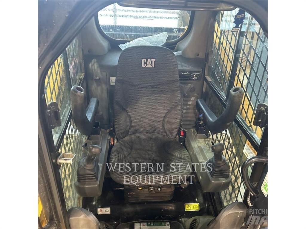 CAT 262D3 Мини-погрузчики