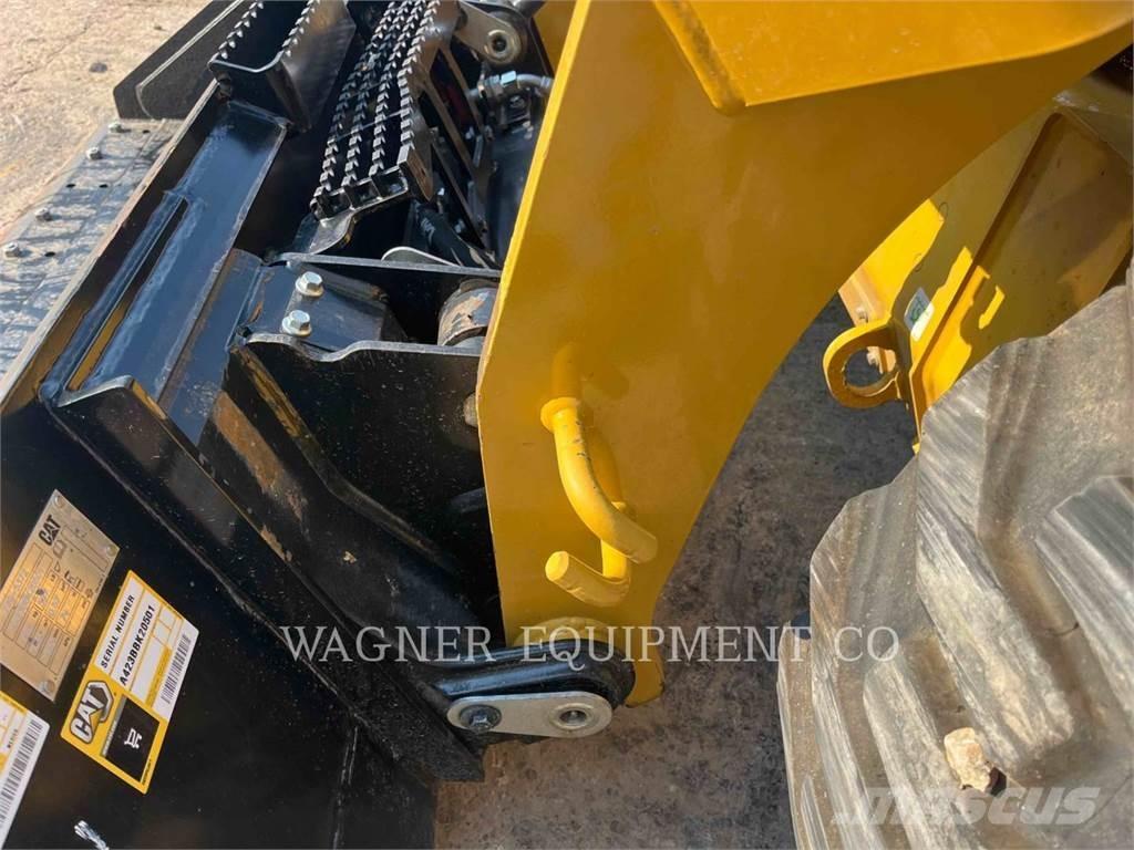 CAT 262D3 Мини-погрузчики