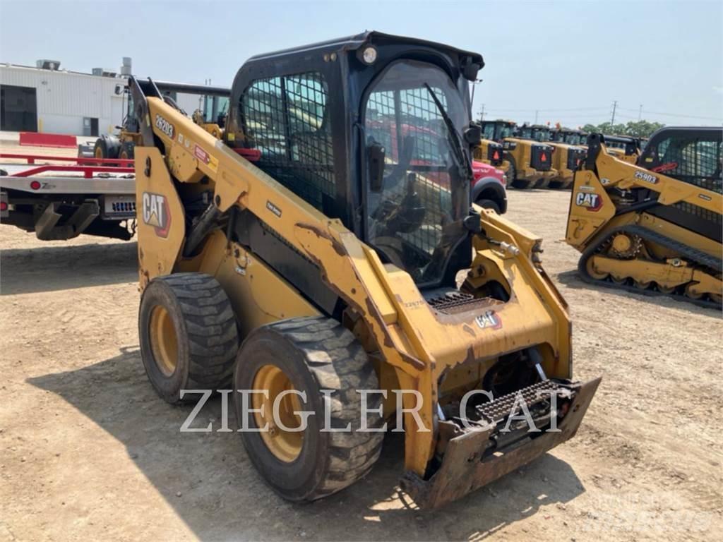 CAT 262D3 Мини-погрузчики