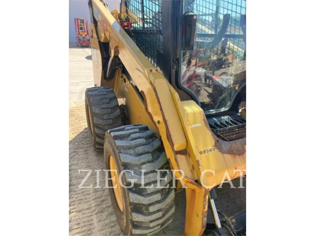 CAT 262D3 Мини-погрузчики