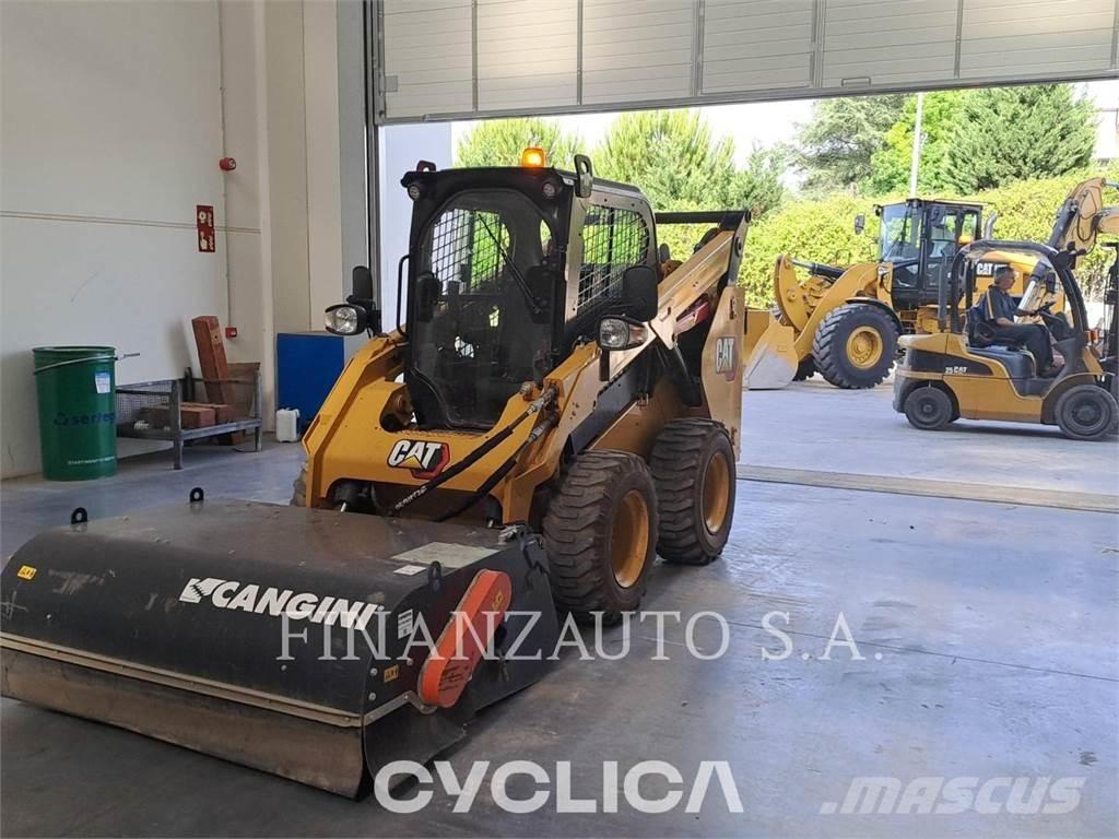 CAT 262D3 Мини-погрузчики