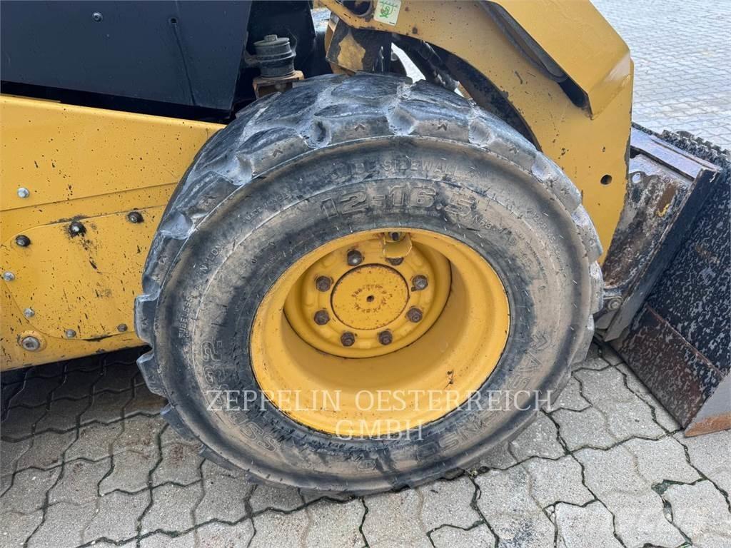 CAT 262D3 Мини-погрузчики