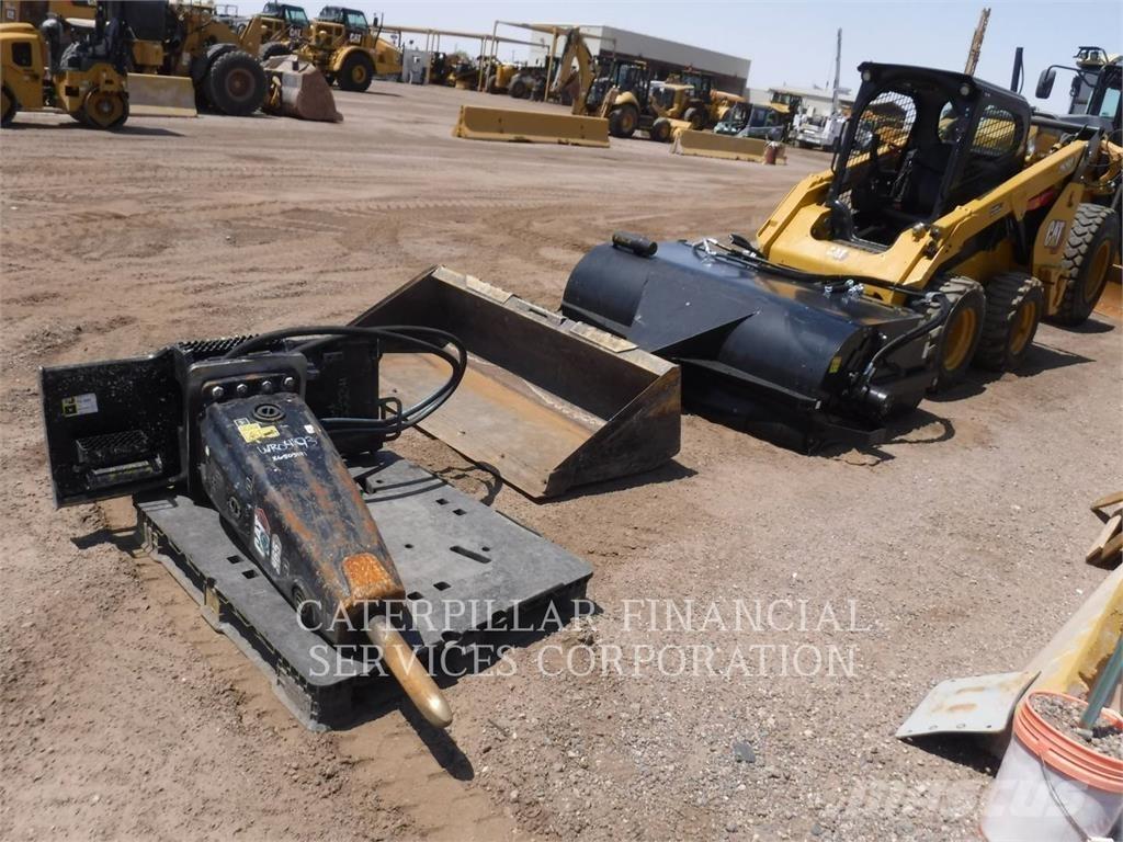 CAT 262D3 Мини-погрузчики