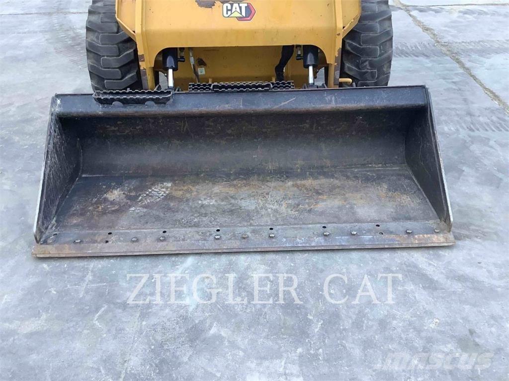 CAT 262D3 Мини-погрузчики