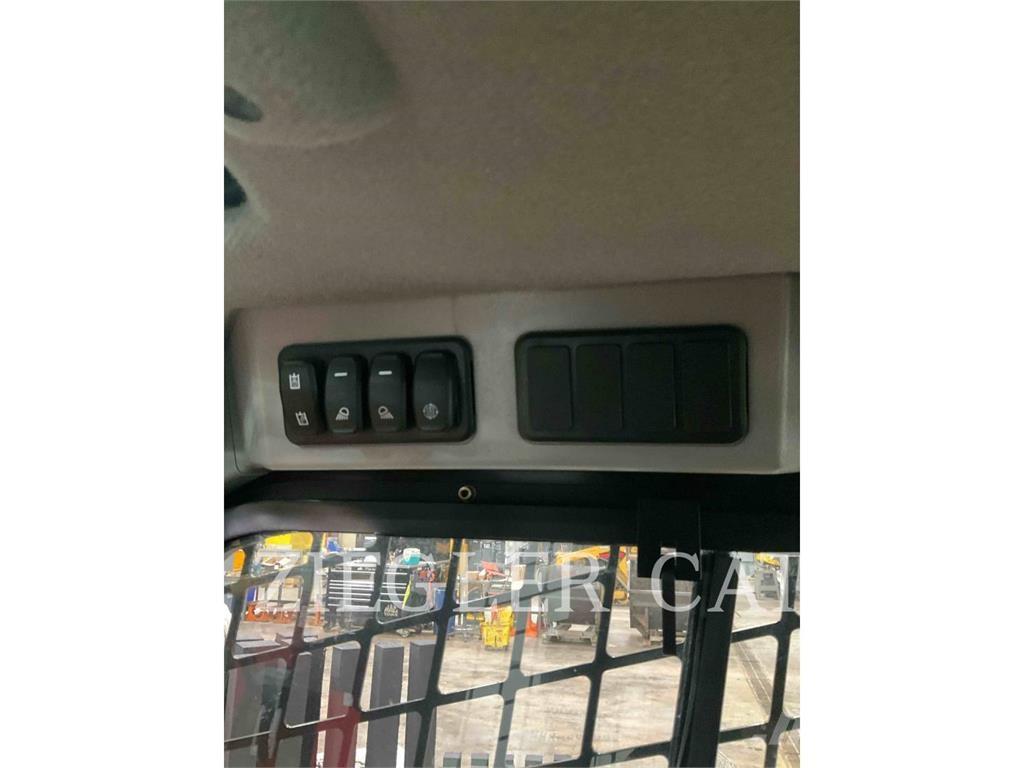 CAT 262D3 Мини-погрузчики