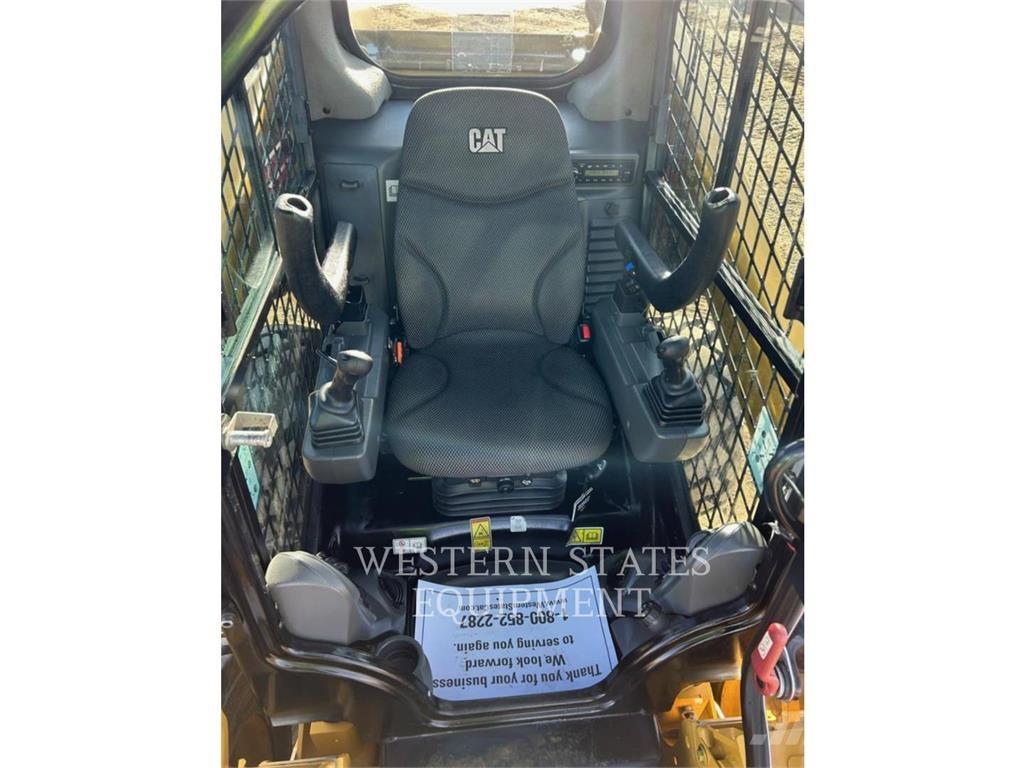 CAT 262D3 Мини-погрузчики