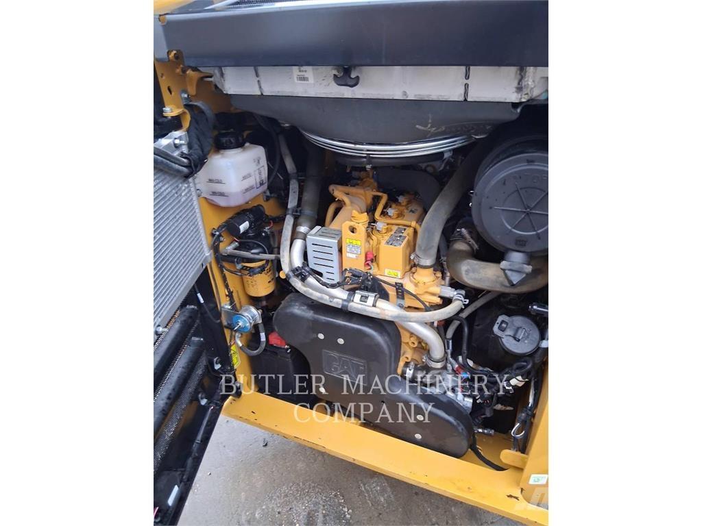 CAT 262D3 C3H2 Мини-погрузчики