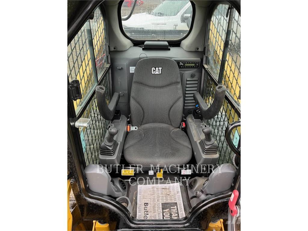 CAT 262D3 C3H2 Мини-погрузчики