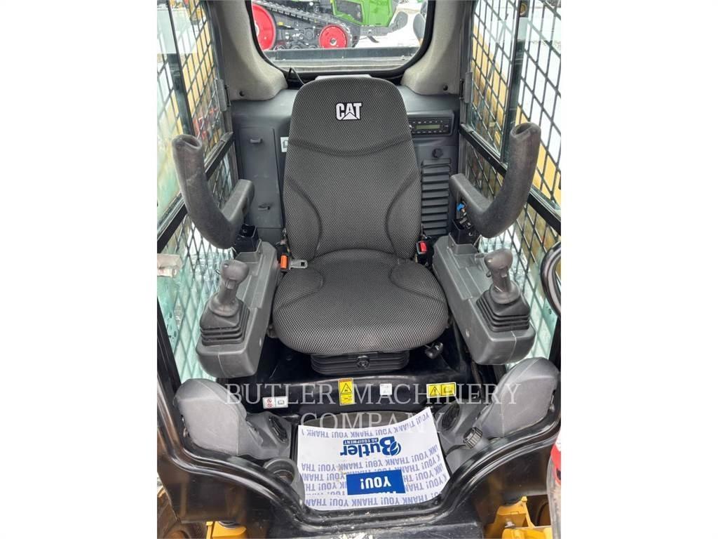 CAT 262D3 C3H3 Мини-погрузчики