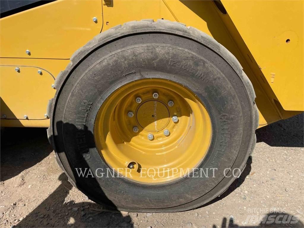CAT 262D3 HF Мини-погрузчики