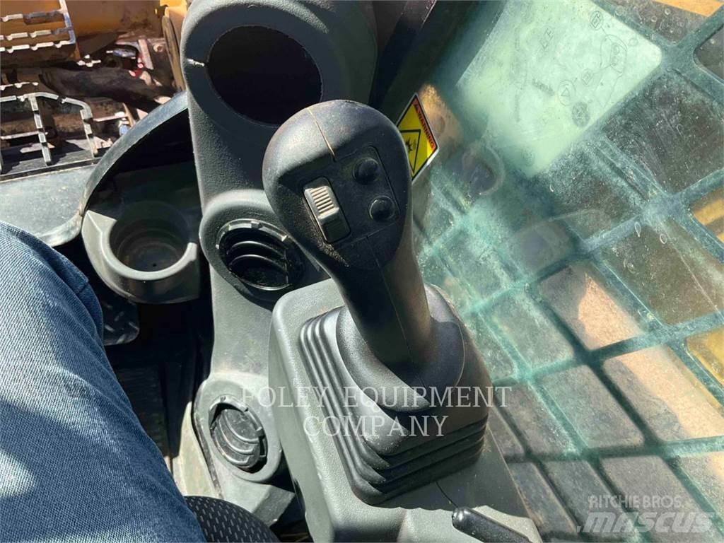 CAT 262D3STD2C Мини-погрузчики