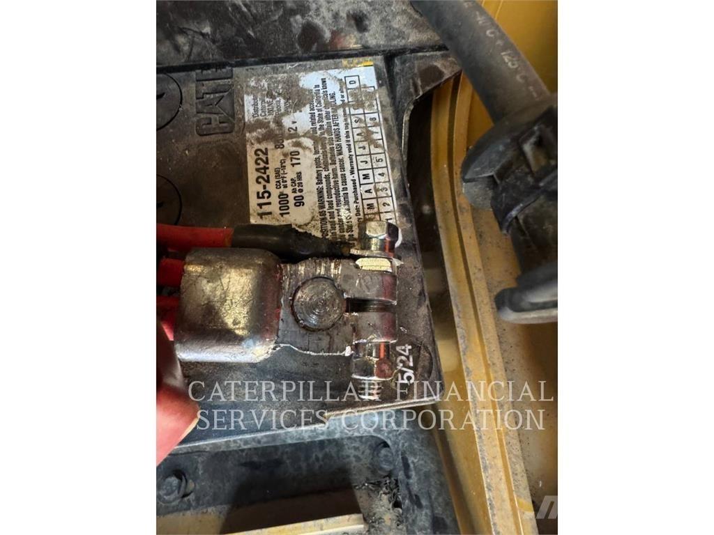 CAT 265-05 Гусеничные фронтальные погрузчики