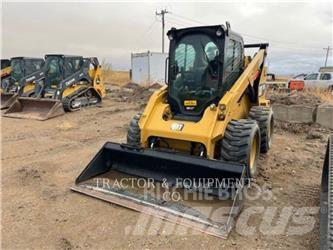 CAT 272D2 Мини-погрузчики