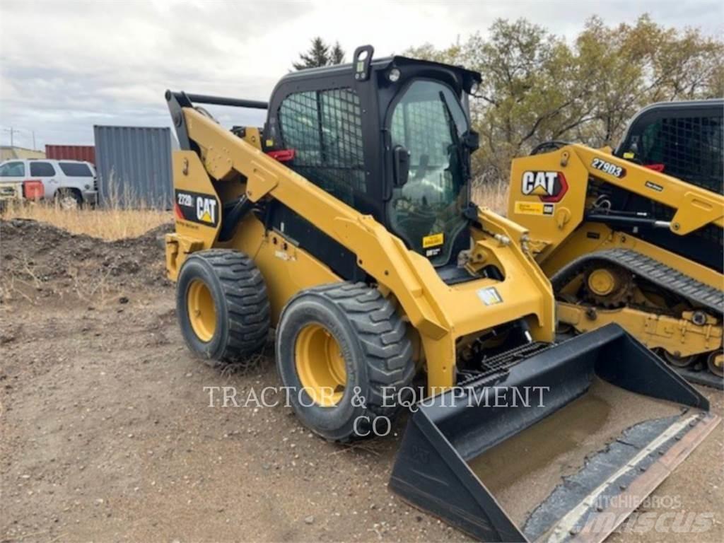 CAT 272D2 Мини-погрузчики