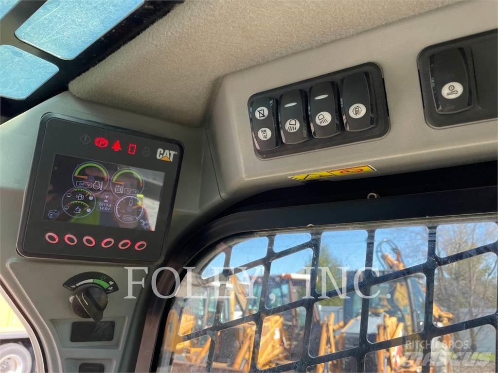 CAT 272D2 Мини-погрузчики