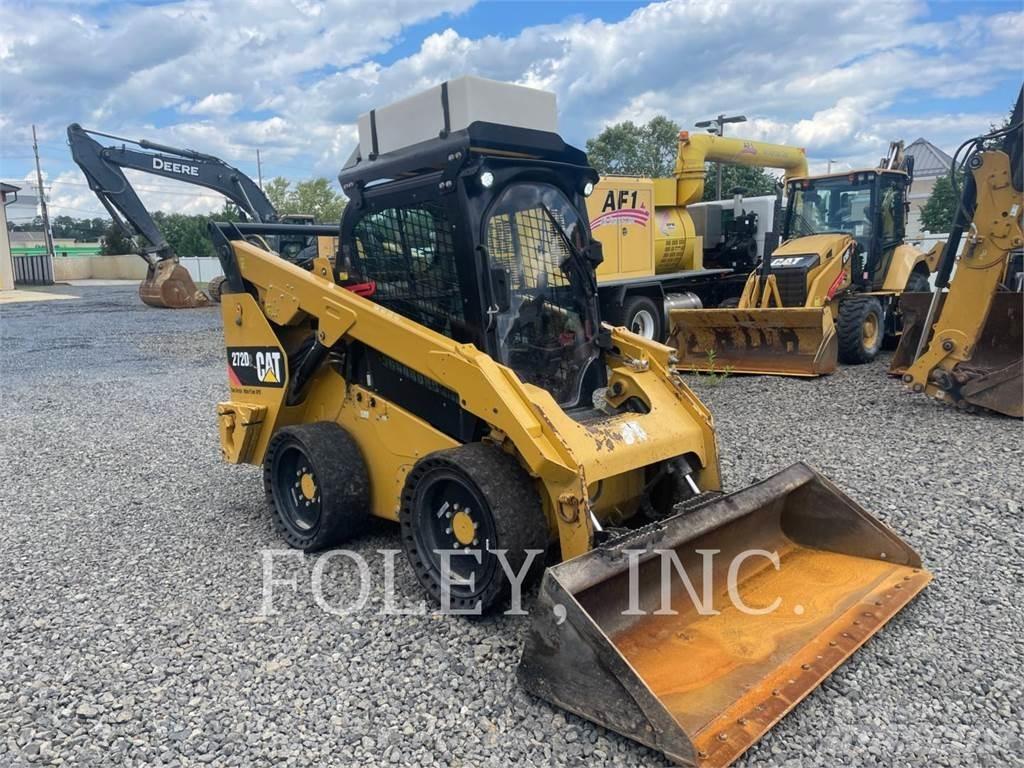 CAT 272D2 Мини-погрузчики