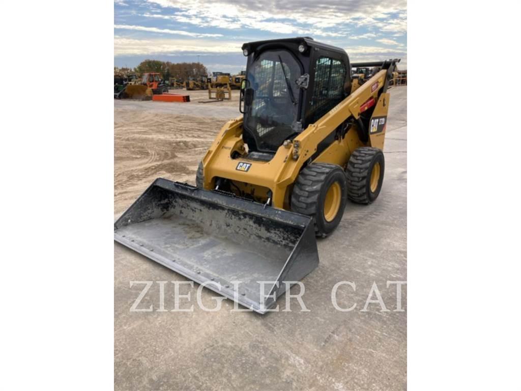 CAT 272D2 Мини-погрузчики