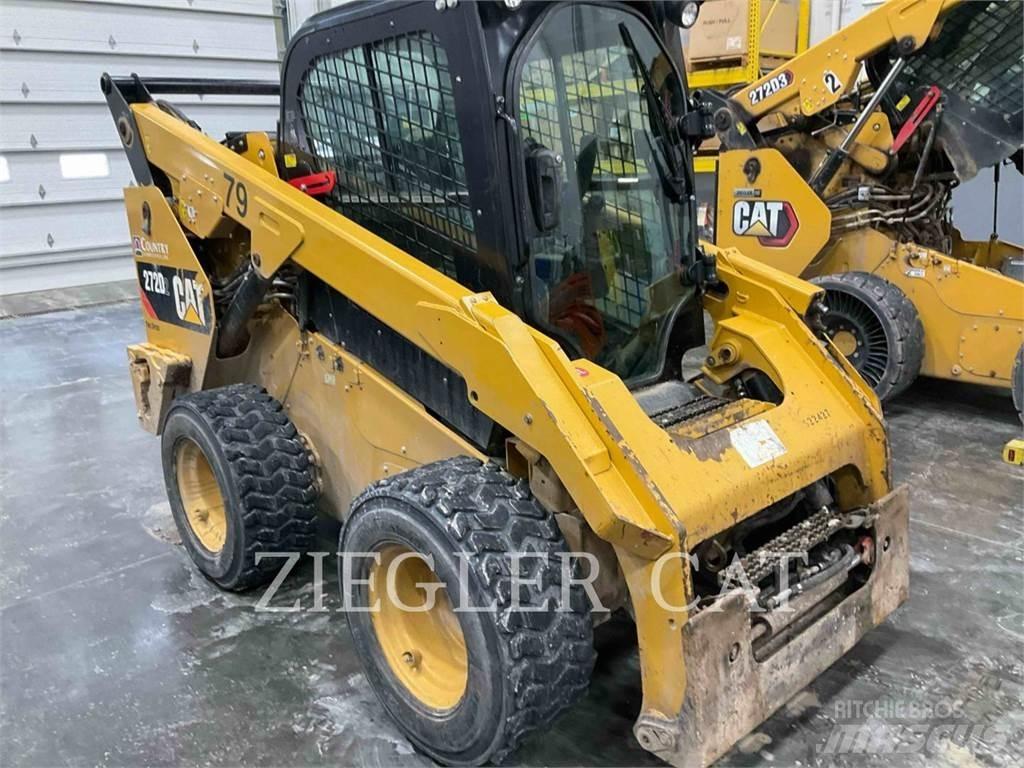 CAT 272D2 Мини-погрузчики