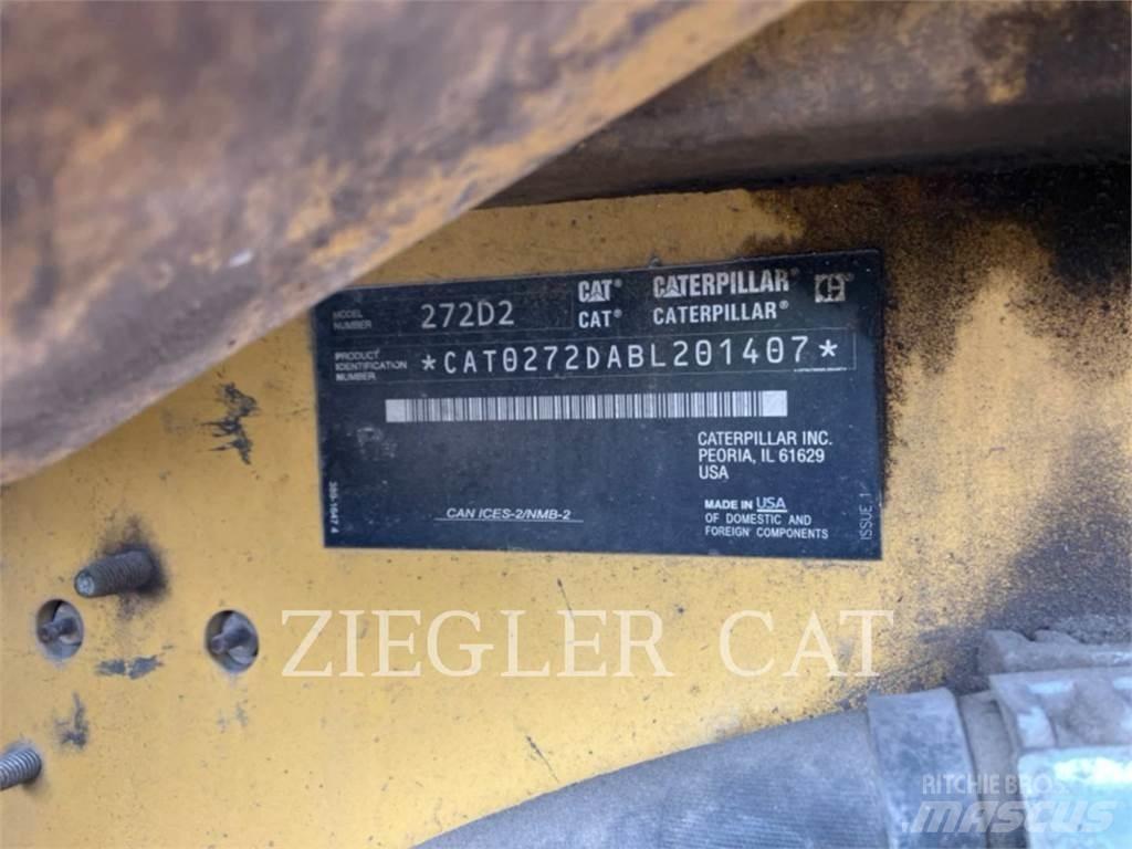 CAT 272D2 Мини-погрузчики