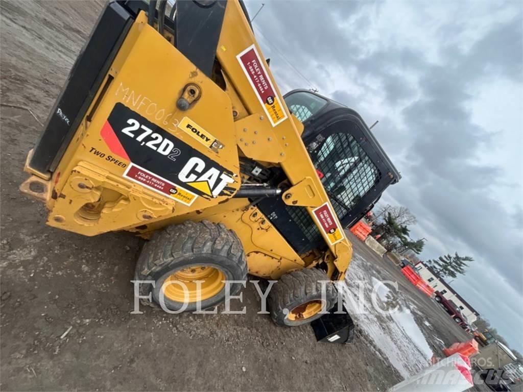 CAT 272D2 Мини-погрузчики
