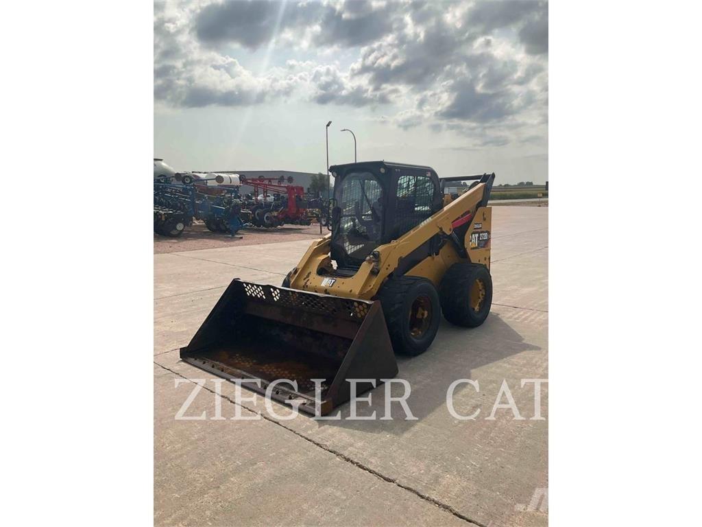 CAT 272D2XHP Мини-погрузчики