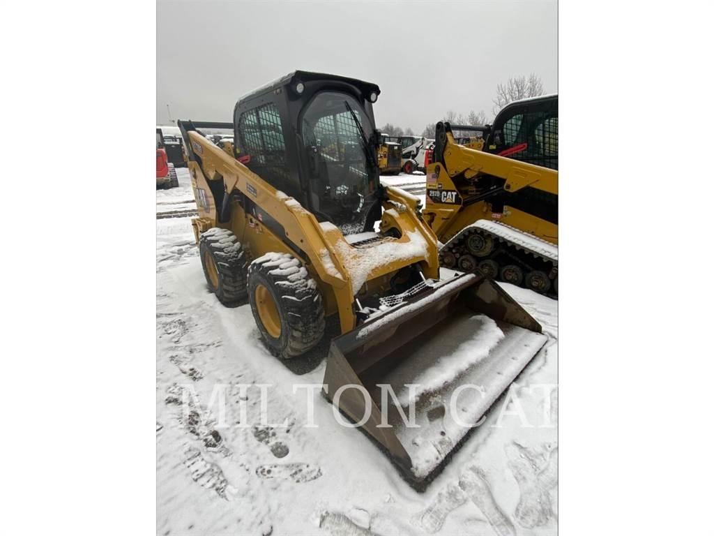 CAT 272D3 Мини-погрузчики