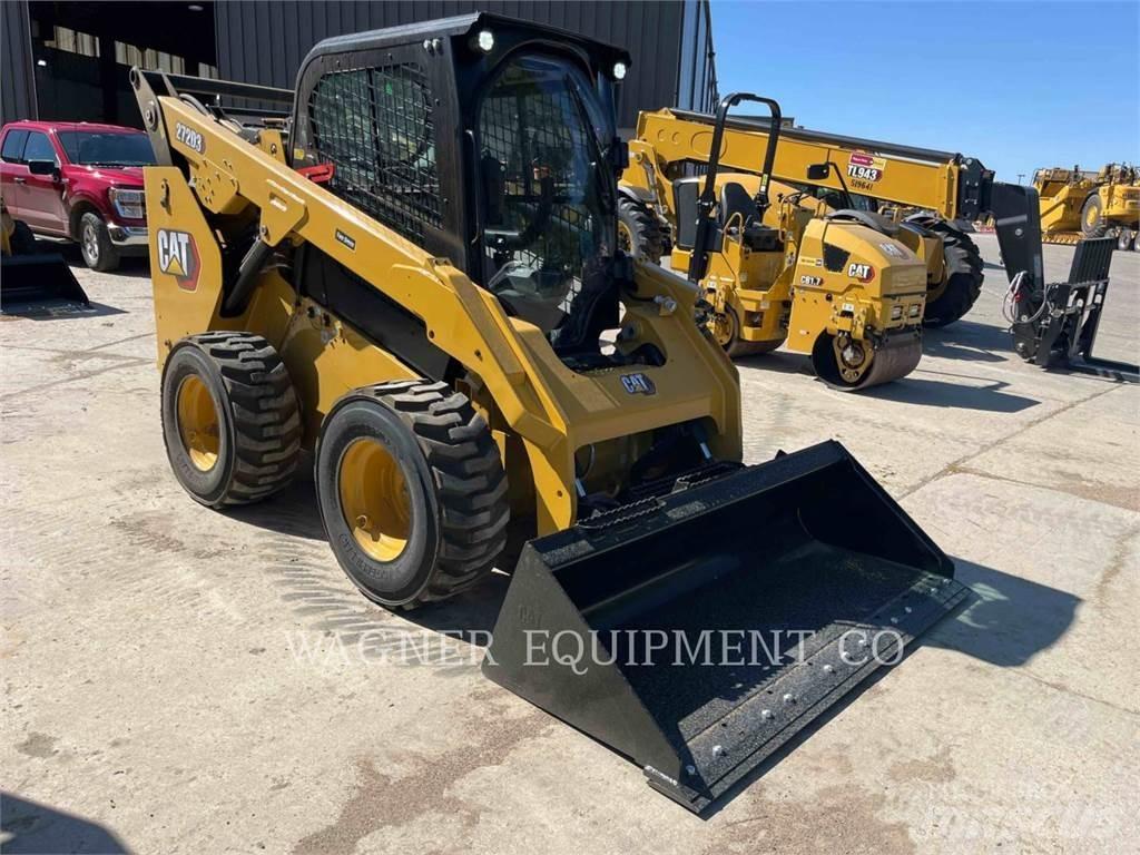 CAT 272D3 Мини-погрузчики