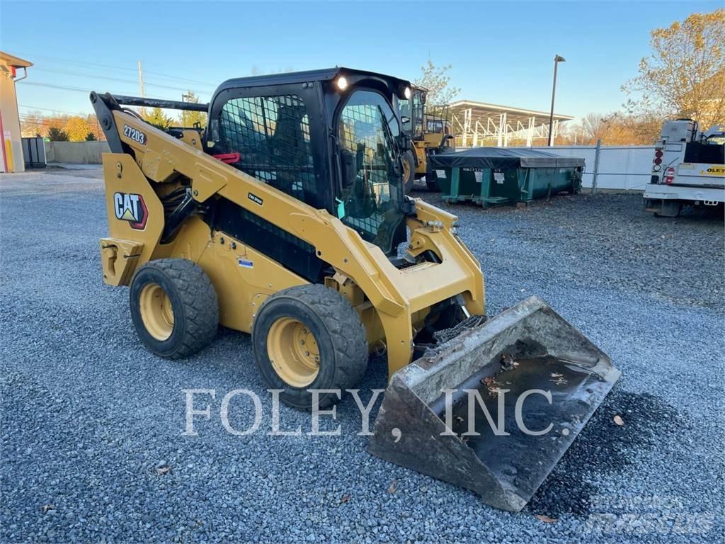 CAT 272D3 Мини-погрузчики