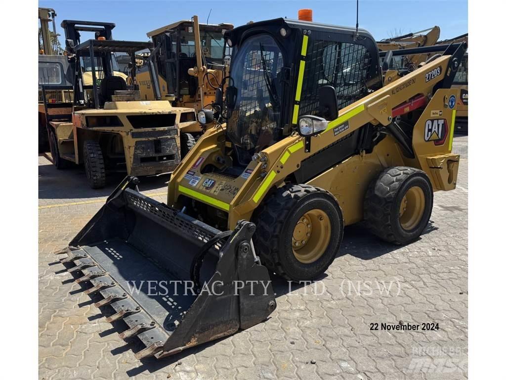 CAT 272D3 Мини-погрузчики