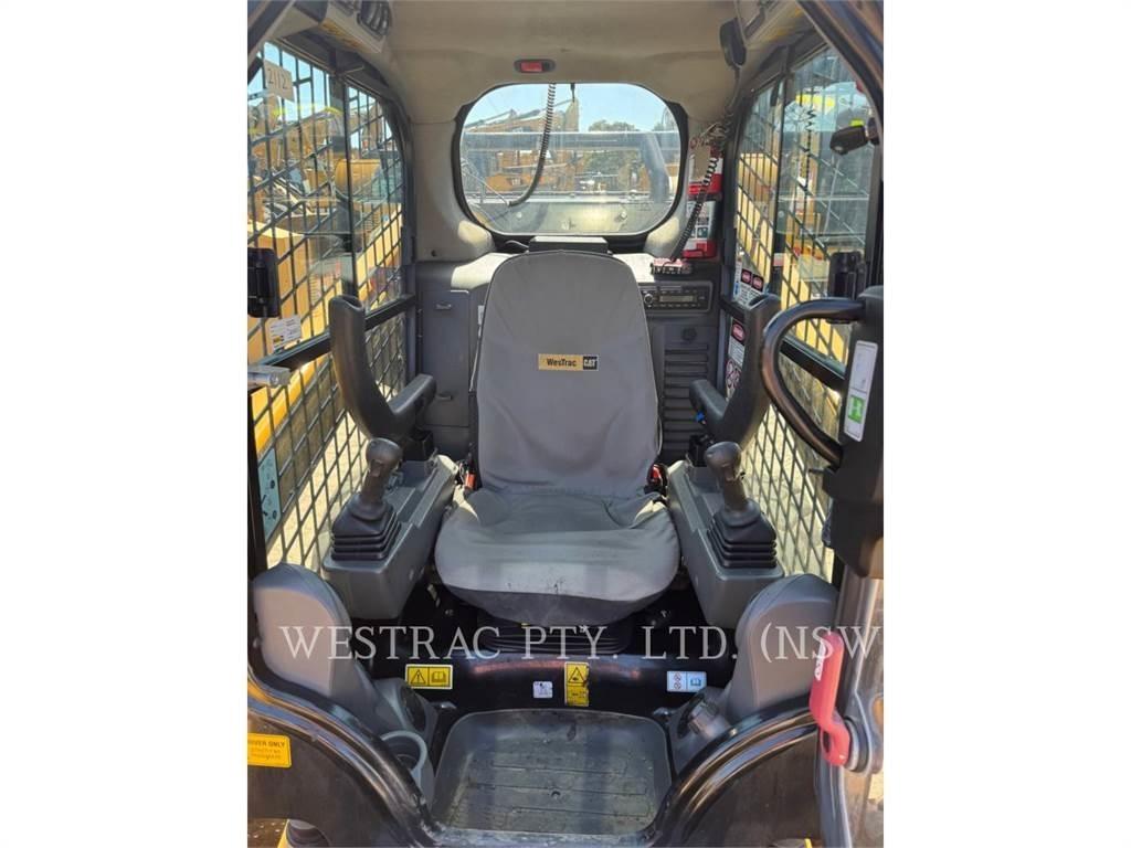 CAT 272D3 Мини-погрузчики