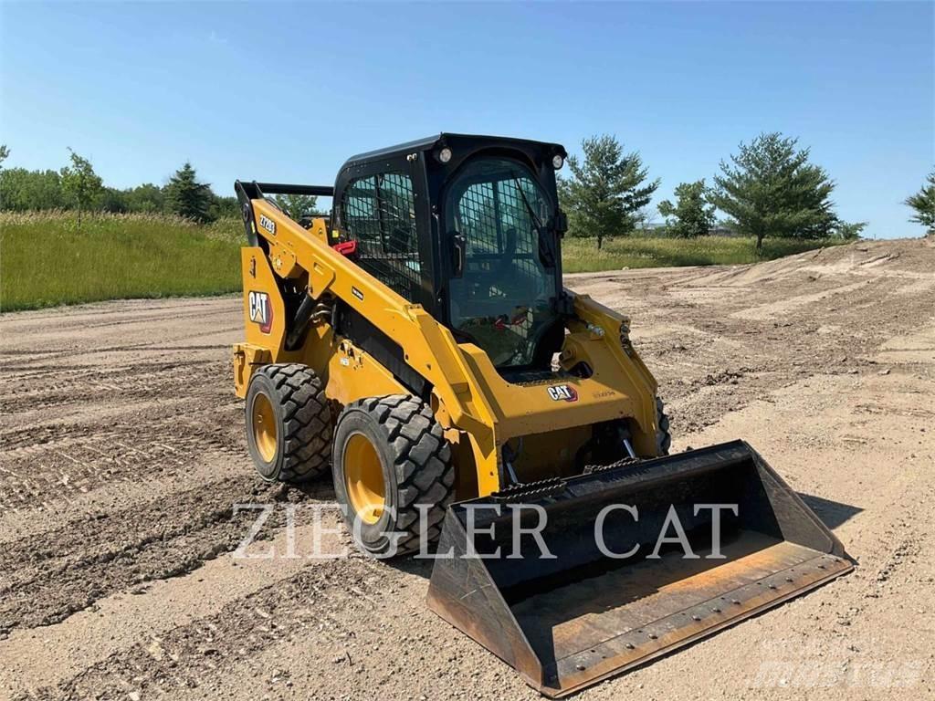 CAT 272D3 Мини-погрузчики