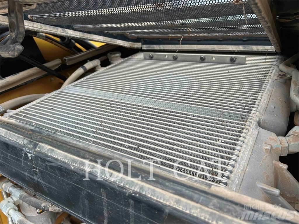 CAT 272D3 Мини-погрузчики