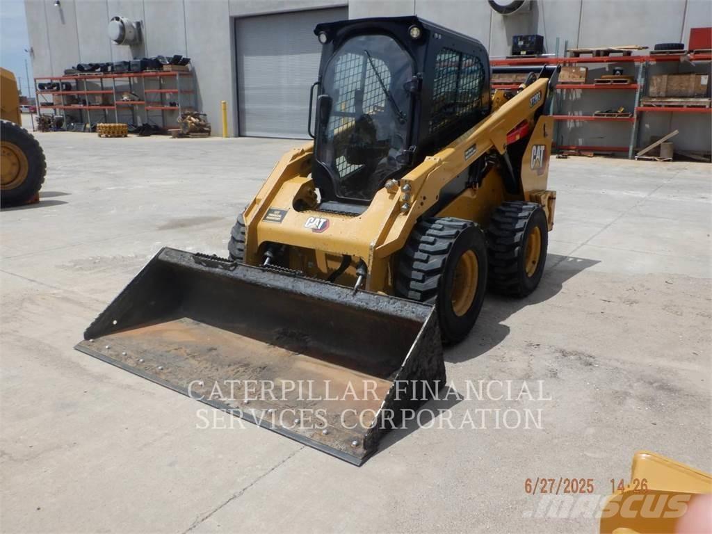 CAT 272D3 Мини-погрузчики