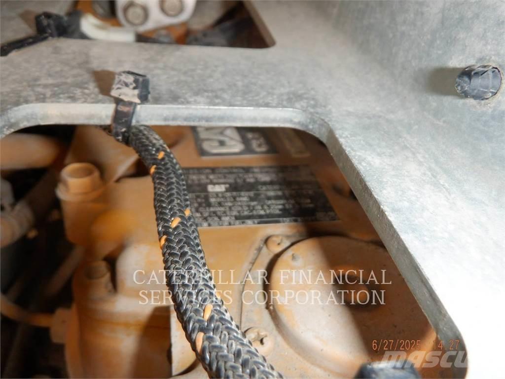 CAT 272D3 Мини-погрузчики