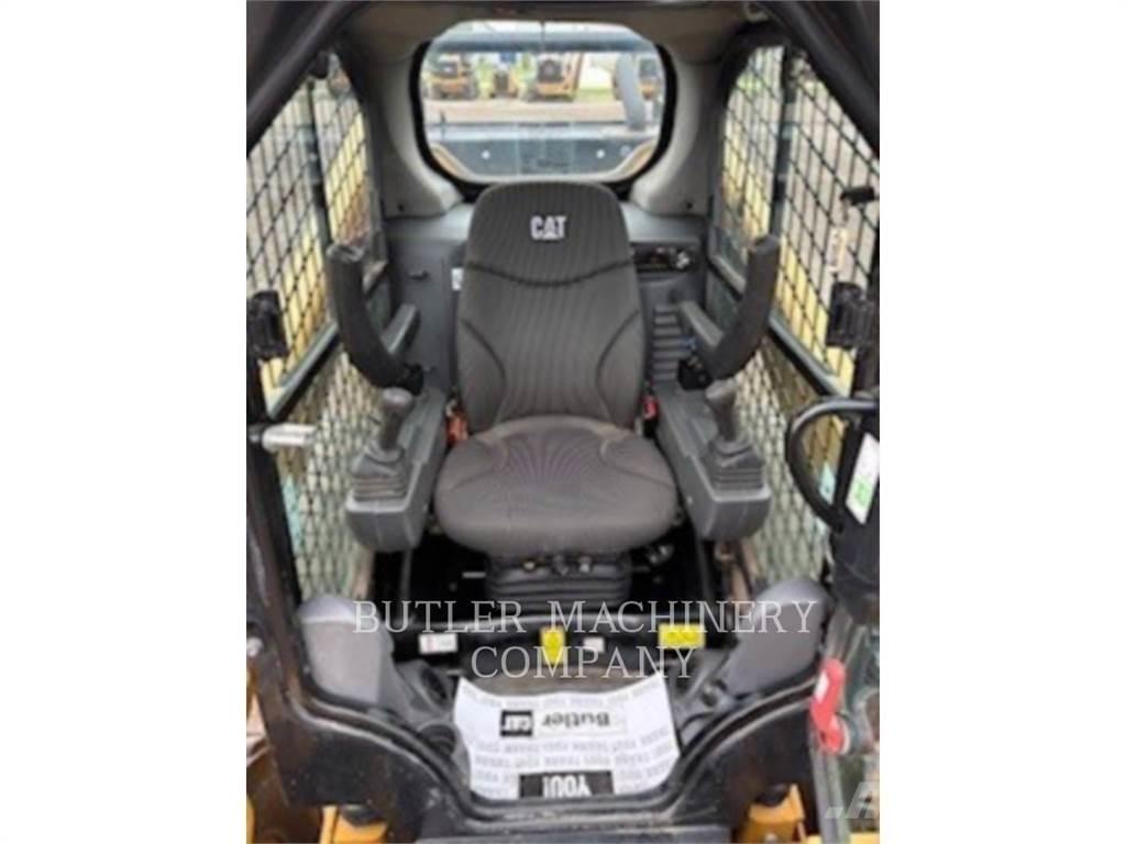 CAT 272D3 Мини-погрузчики