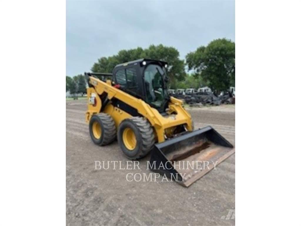 CAT 272D3 Мини-погрузчики