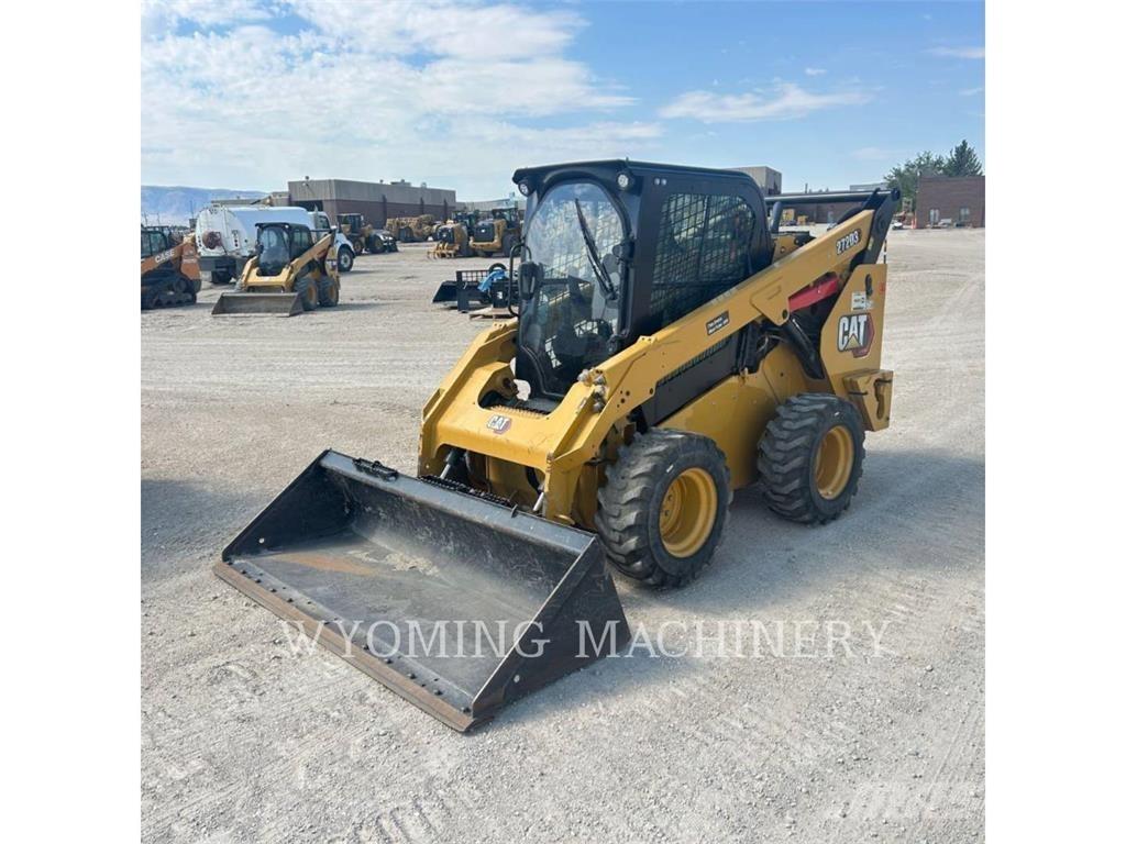 CAT 272D3 Мини-погрузчики