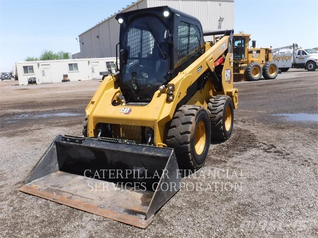 CAT 272D3HF Мини-погрузчики
