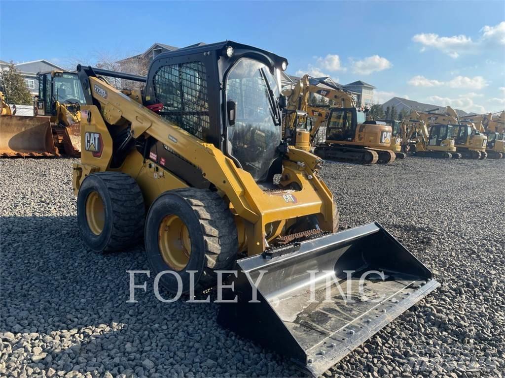 CAT 272D3XE Мини-погрузчики