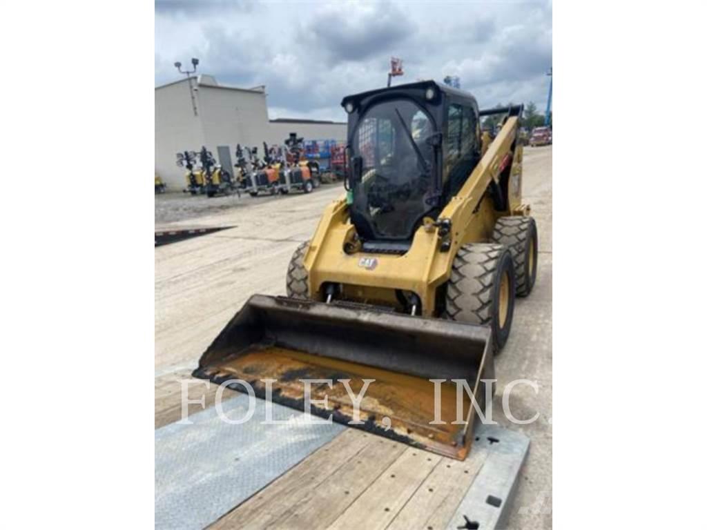 CAT 272D3XE Мини-погрузчики