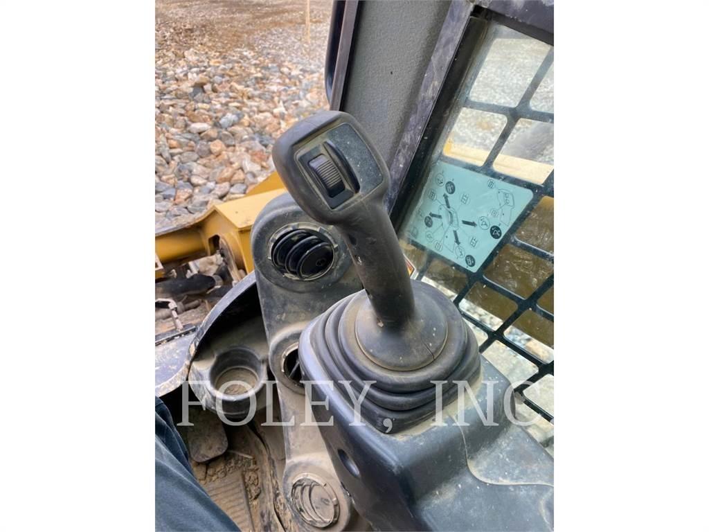 CAT 279D Гусеничные фронтальные погрузчики