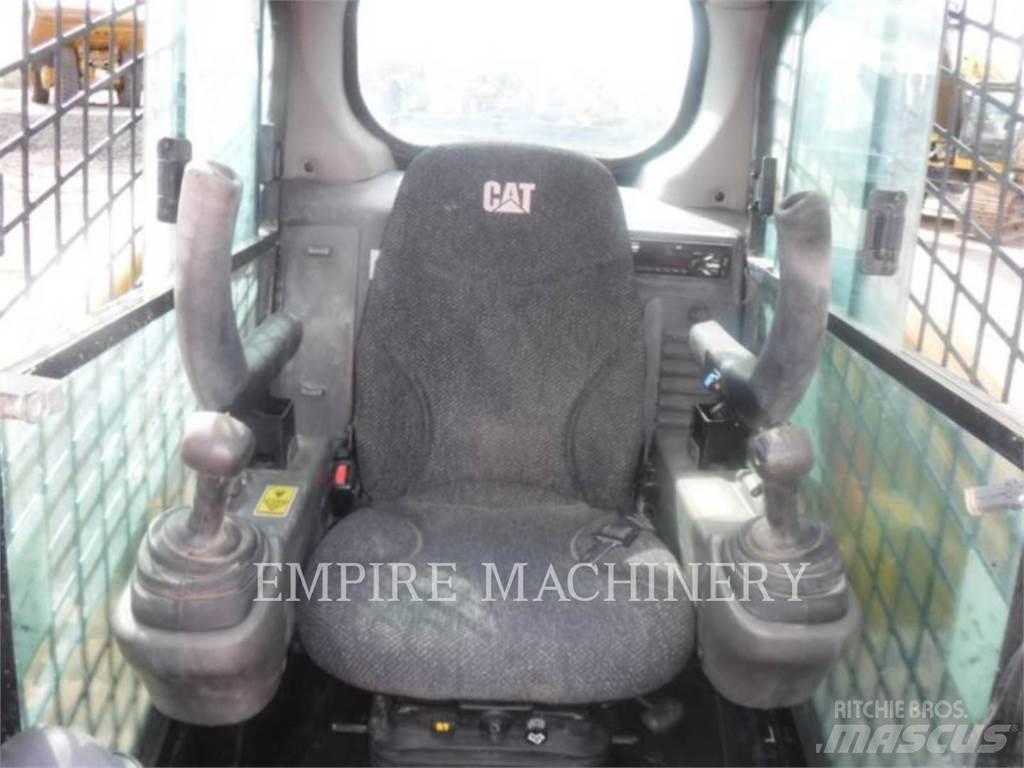 CAT 279D Мини-погрузчики