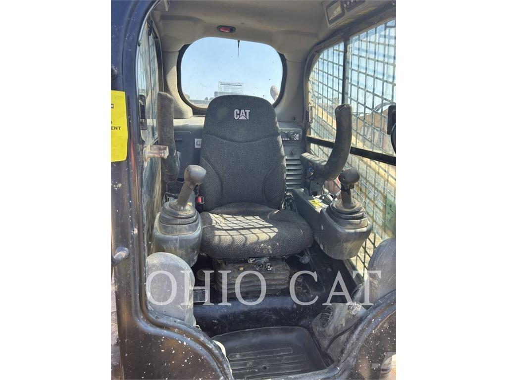 CAT 279D Гусеничные фронтальные погрузчики