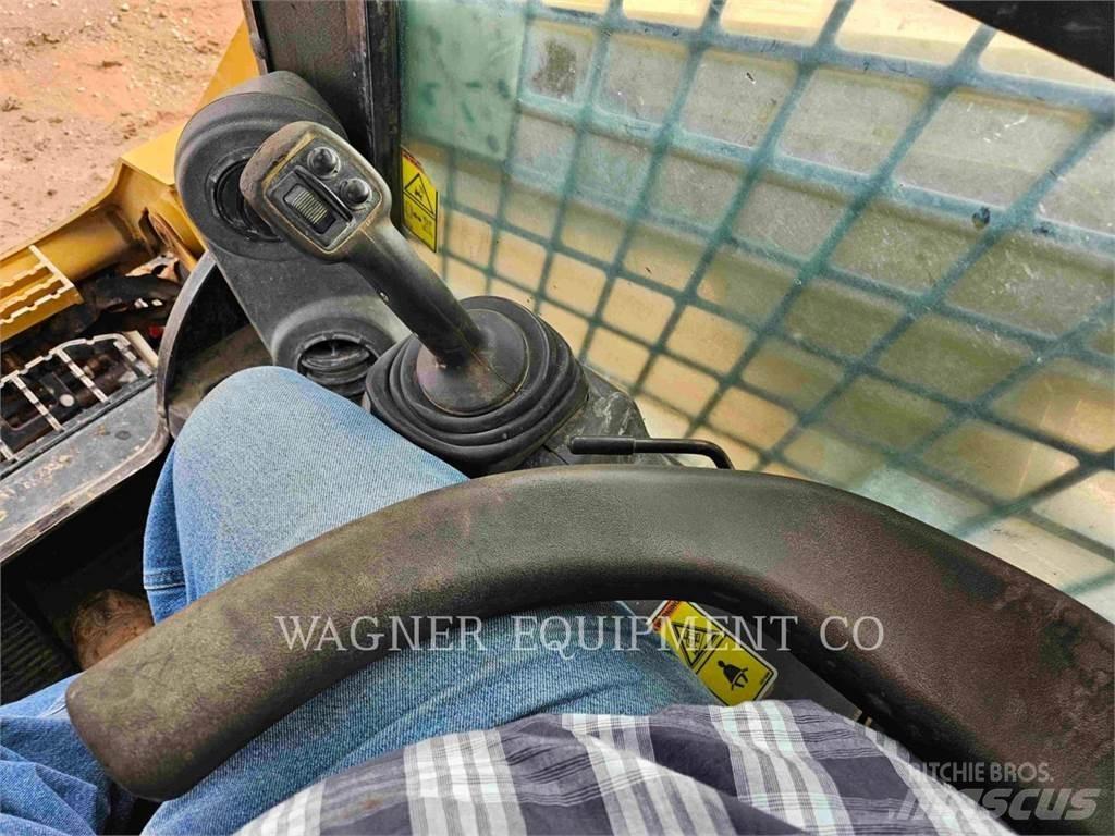 CAT 279D HF Гусеничные фронтальные погрузчики