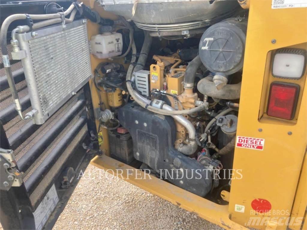 CAT 279D3 Гусеничные фронтальные погрузчики