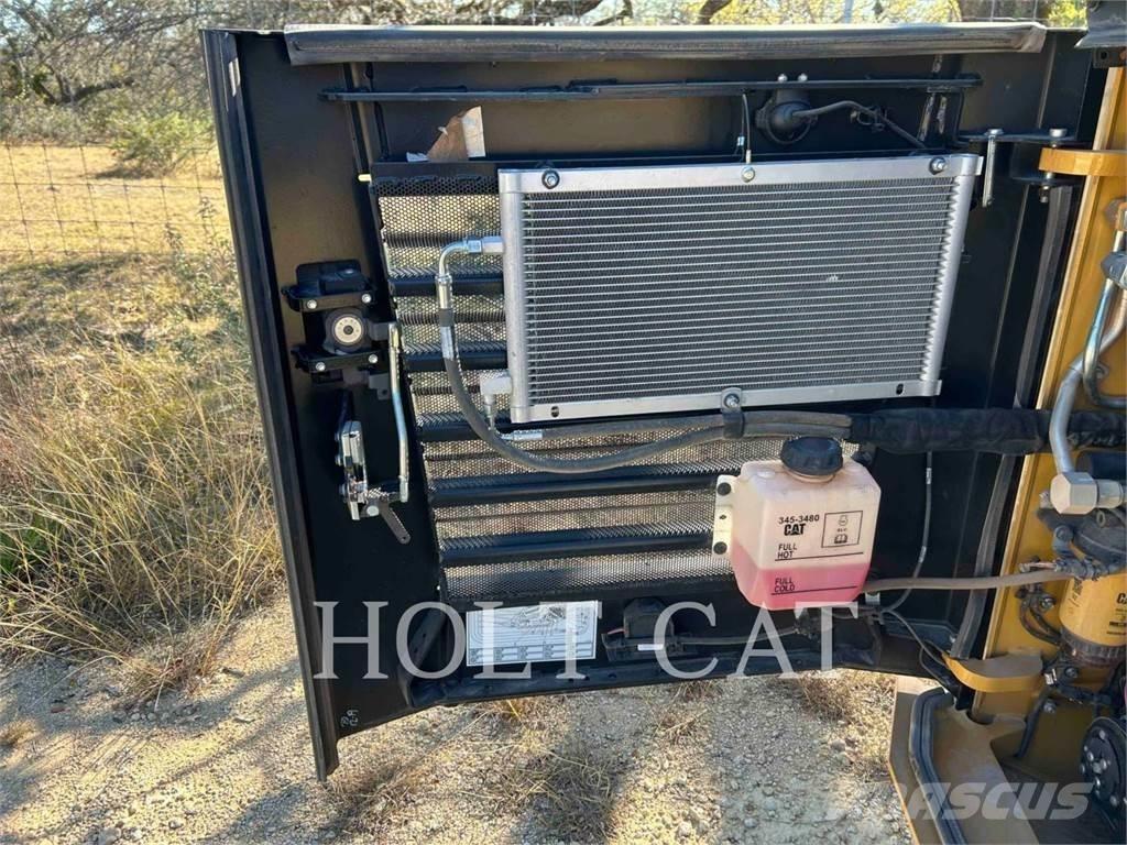 CAT 299D CAB Мини-погрузчики