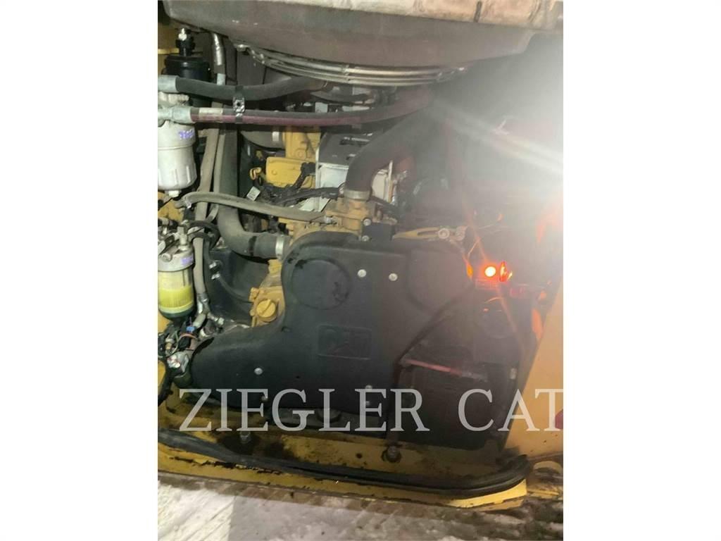 CAT 299D2 Гусеничные фронтальные погрузчики