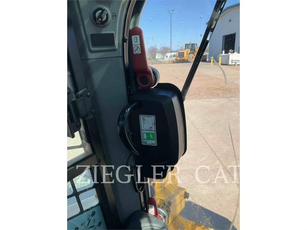 CAT 299D3 Гусеничные фронтальные погрузчики