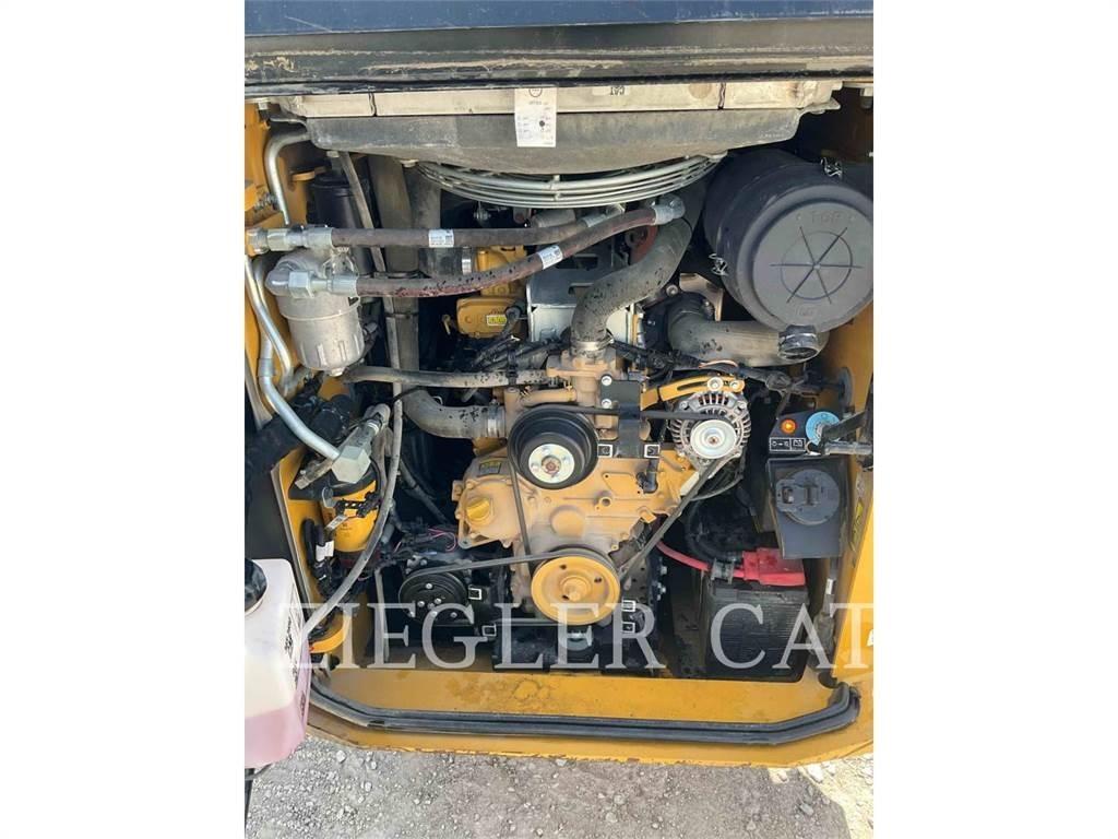 CAT 299D3 Гусеничные фронтальные погрузчики