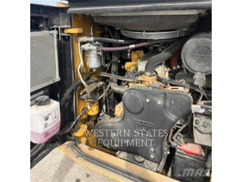 CAT 299D3 Мини-погрузчики